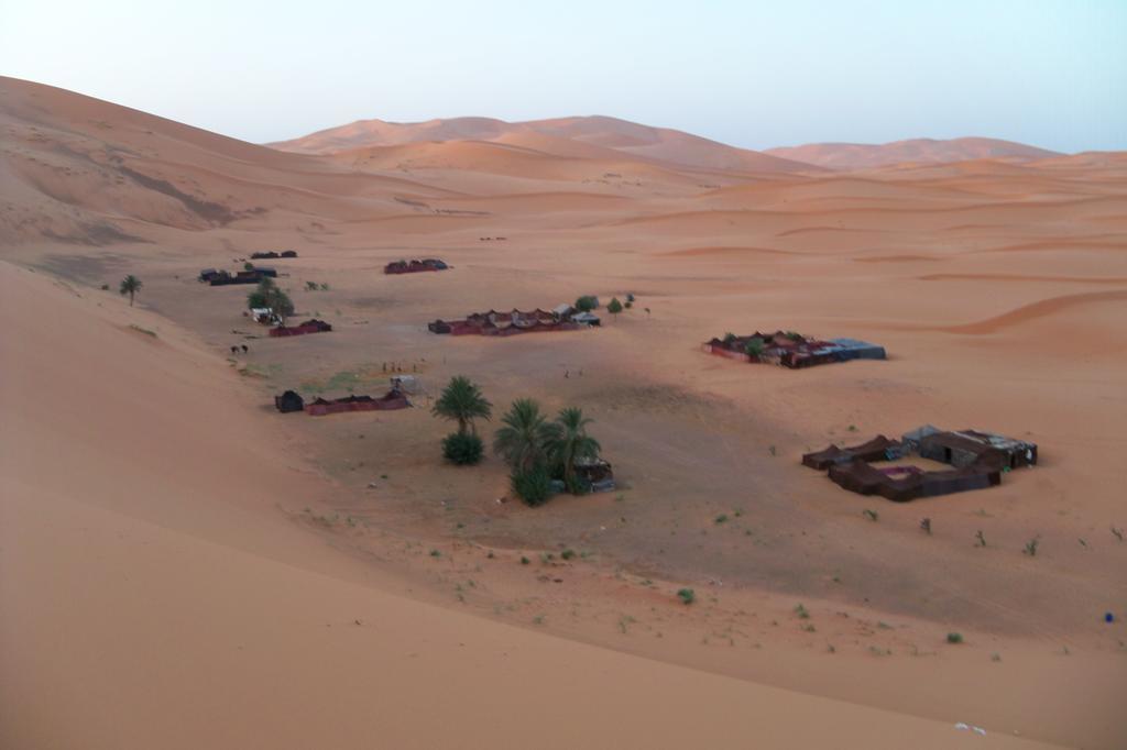 Kasbah Tamariste Bed & Breakfast Merzouga Luaran gambar